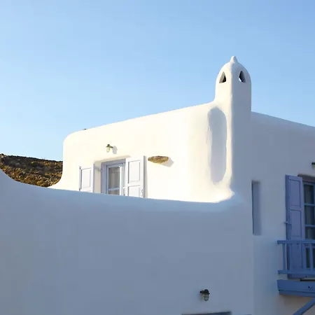 Villa Nama *